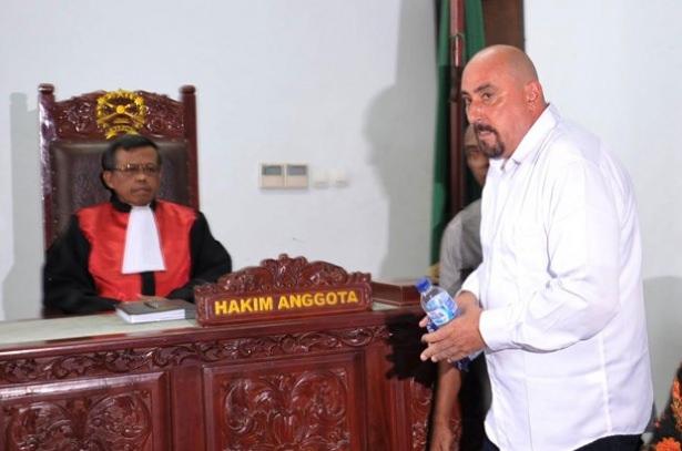 <p>Atlaoui bu karara itiraz etti ve duruşma Başkent Jakarta'da g&ouml;r&uuml;ld&uuml;.</p>

<p>&nbsp;</p>
