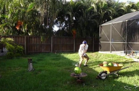 <p>Peki ya karpuza erimiş tuz d&ouml;k&uuml;l&uuml;rse ne oluyor?</p>

<p>&nbsp;</p>
