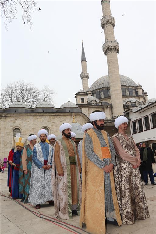 <p>Cülus törenine Abdülhamid Han’ın torunu Abdülhamid Kayıhan Osmanoğlu da katılacak.</p>

