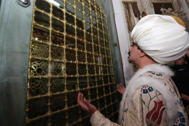 <p>“Milletlerarası boyutta kaliteli bir sunum yapmak istiyoruz. Böylece medeniyetimize ait bir ritüeli hem Türkiye ile hem de dünya ile buluşturmuş olacağız” diye konuştu. </p>
