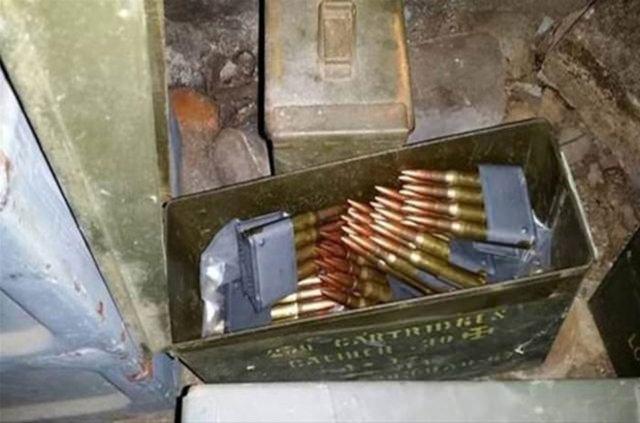 <p>Bir kişi evinde bombalarla dolu bir mühimmat buldu.</p>

<p> </p>
