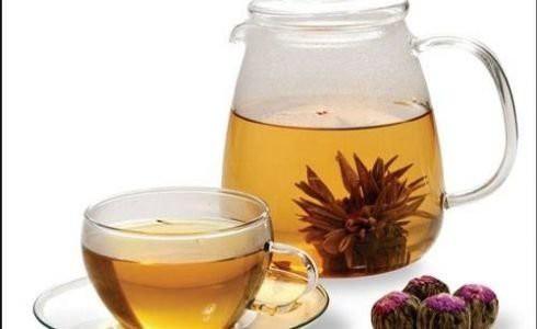 Soğuk kış günlerinde siyah çay veya kahve yerine bitki çayları içilmesini öneren uzmanlar, şu özelliğe dikkat çekiyor...