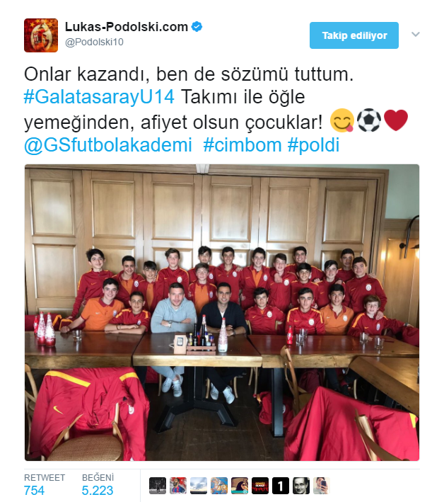 <p>Galatasaray U14 takımı kazandı, Podolski genç futbolculara yemek ısmarladı.</p>