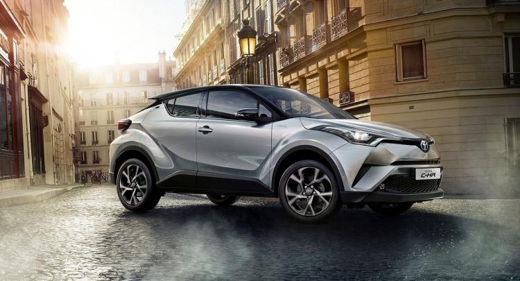 <p><strong>Toyota C-HR</strong></p>
