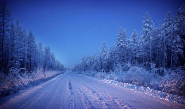 <p>Oymyakon'da hava şartları ne kadar kötü olursa olsun köylüler bölgede yaşamaktan memnun olduklarını söylüyor.</p>