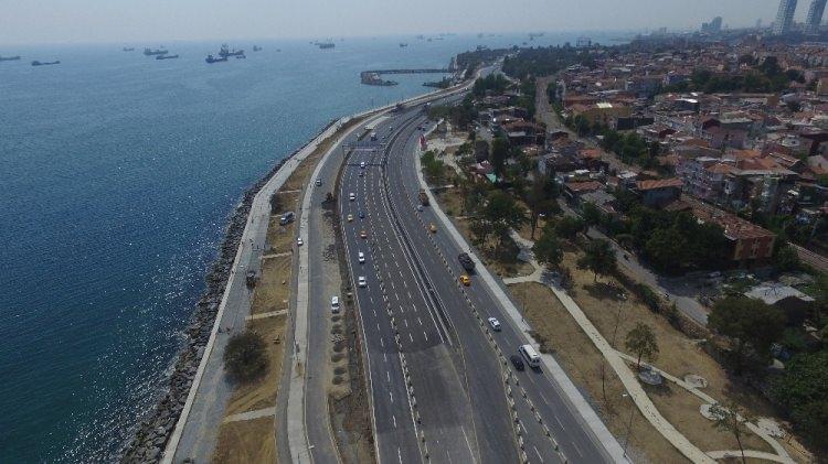 <p>Tünel fay hatlarına yakınlığı nedeniyle Richter ölçeğine göre 9 şiddetinde bir depreme dayanacak güçte yapıldı.</p>
