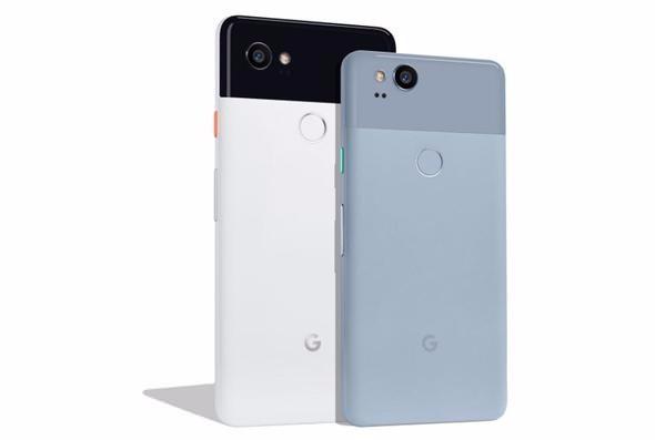 <p>Google Pixel 2<br />
<br />
5.0 inç büyüklüğünde 1920 x 1080 piksel çözünürlük sunan ve Always On Display teknolojisini destekleyen OLED bir ekranın yer aldığı cihaz, işlemci tarafında Qualcomm Snapdragon 835 eşlik ediyor.</p>
