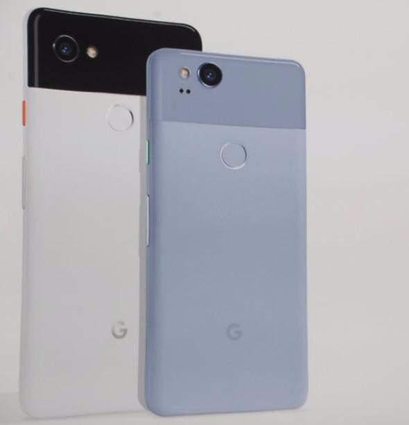 <p>Google Pixel 2<br />
<br />
Kameraya gelince... Arkada 12 megapiksel çözünürlüğünde f/1.8 diyafram aralığına sahip OIS destekli, ön tarafında ise 8 megapiksel çözünürlüğünde f/2.4 diyafram aralığına sahip bir kamera yer alıyor.</p>