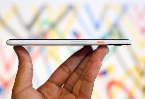 <p>Google Pixel 2<br />
<br />
Android 8.0 Oreo ile kutudan çıkan ve Google’ın güncelleştirme sözü verdiği Pixel 2 XL, 2700 mAh kapasiteli bir bataryadan besleniyor.</p>