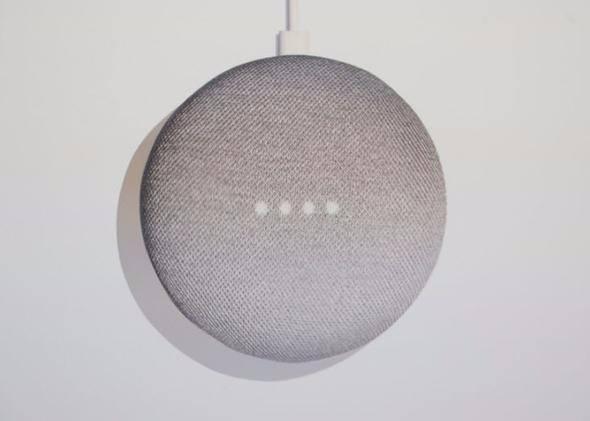 <p>Google Home Mini <br />
<br />
Fiyatı ise oldukça uygun olan Google Home Mini sadece 49 dolarlık bir satış fiyatına sahip.</p>