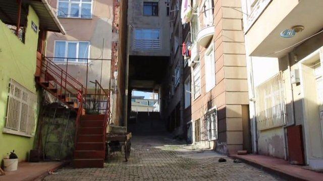 <p>Sokak üzerinde evleri bulunan vatandaşlar ise sokakların açılmasıyla birlikte evlerine daha kestirmeden gidebilme fırsatı buldu. </p>