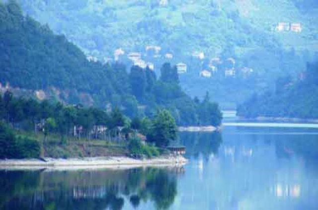<p>Yeşilyurt Köyü </p>
<p>Balıkesir</p>