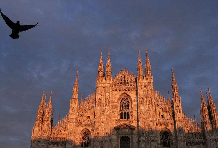 <p>Duomo di Milano (İtalya).</p>
