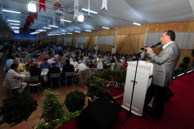 Klimalı Ramazan çadırında ilk iftar