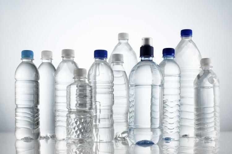 <p>HDP/HDPE, LDPE ve PP plastikleri insan sağlığına zarar vermediği için, bu sembollere ait plastik ürünlerini alabilirsiniz.</p>
<p>newsner</p>