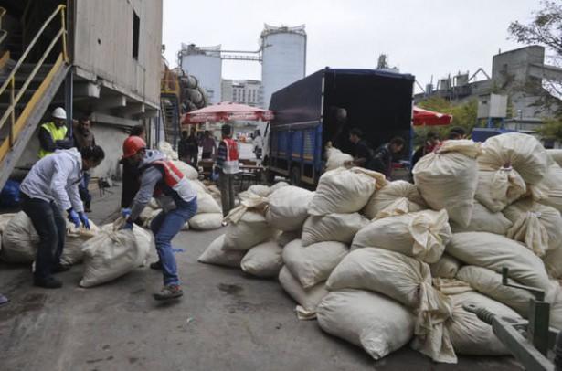 <p>Anbean görüntülünen imha işlemleri, komisyonda yer alan Emanetten Sorumlu İstanbul Cumhuriyet Savcısı İbrahim Çiçek'in nezaretinde gerçekleştirildi.</p>
<p> </p>