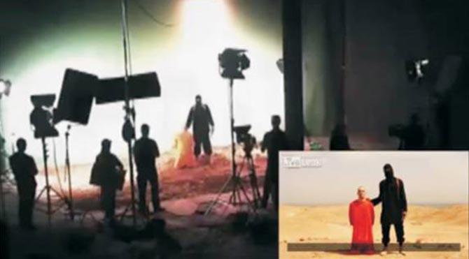 <p>Terör örgütü DEAŞ, bir süredir esir tuttuğu Amerikalı gazeteci James Foley’i infaz etmiş ve görüntülerini yayınlamıştı. 3 dakika kadar süren videoda, örgüt militanlarından birinin Foley’in kafasını kestiği görülüyordu.</p>

<p> </p>
