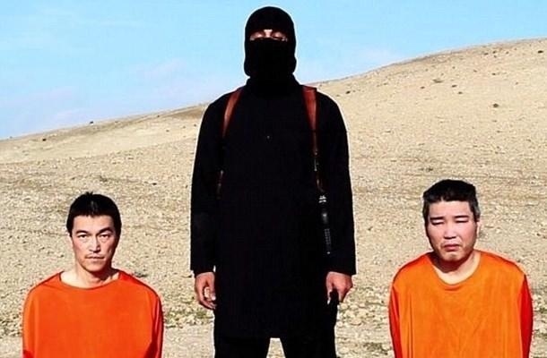 <p> Hollywood’un ünlü korku filmleri yönetmeni Mary Lambert, DEAŞ’in 21 Mısırlı Hristiyan’ın Libya’da başının kesildiğini gösteren görüntüler ile ilgili, “Bu görüntülerin stüdyo yapımı olduğunu size temin ederim.</p>
