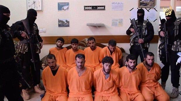 <p>Yine de en büyük tartışma eğer görüntüler gerçekse, kurbanların hala yaşıyor olma ihtimalinin olduğu ve eğer yaşıyorlarsa nerede tutuldukları üzerine yoğunlaşıyor.</p>
