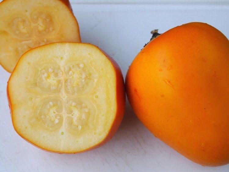 <p><strong>Cocona</strong></p>
<p>Bu meyve Güney Amerika'da yetişiyor ve tadı limon ile domates arasında.</p>