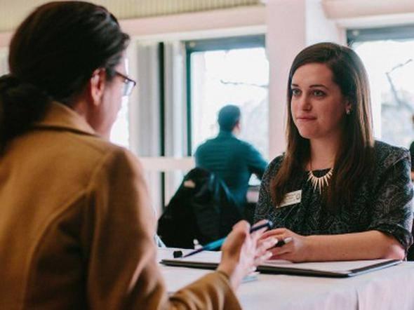 <p>Kıdemli yazılım m&uuml;hendisi adayına: &ldquo;Niye sizi işe alalım?&rdquo;</p>
