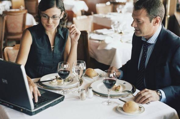 <p>Soru: Akşam nerede yemek yiyelim?</p>
