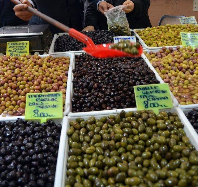 <p>*Ürünün içeriği, kullanılan gıda bileşenlerinin ne olduğunu ve ayrıca varsa gıda katkı maddeleri de etiketlerde listelenmektedir.</p>
