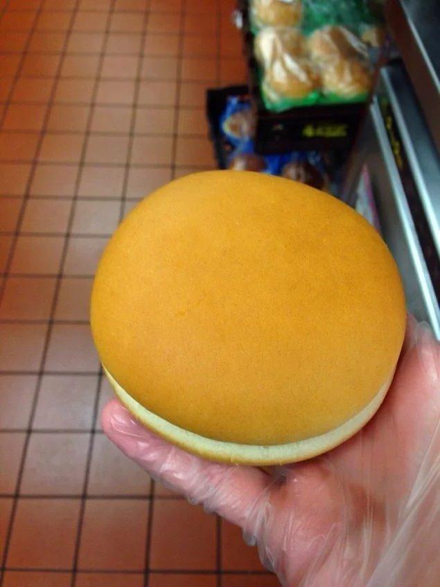 <p>Pürüzsüz hamburger ekmeği</p>
