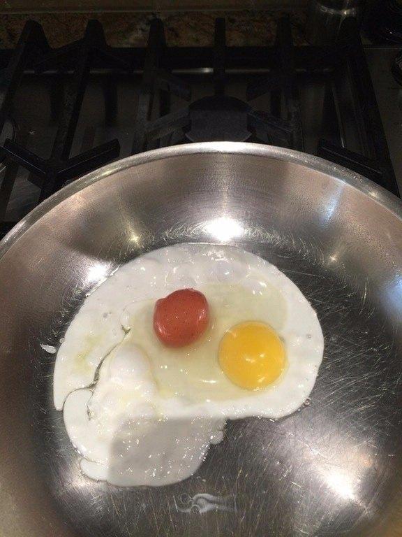 <p>Yumurtaception?</p>
