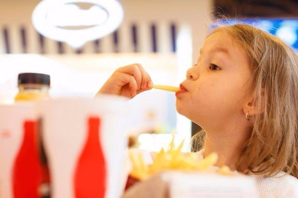 <p>Amerika'da yapılan bir araştırmada tehlikeli olan özellikle çocuklar için tehlikeli olabilecek 30 gıda açıklandı...</p>
