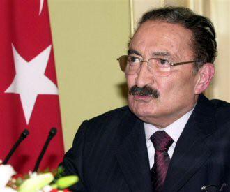 Bülent ECEVİT 2000:%38  , 2001:%96.2