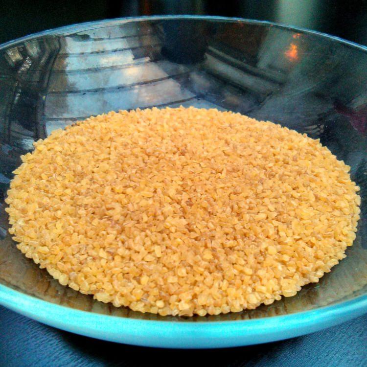 <p>Tüm bu özelliklerinden dolayı tıpkı kuru fasülye, mercimek, nohut, turp gibi sağlığa çok faydalı ve ucuz bir besindir bulgur. </p>
