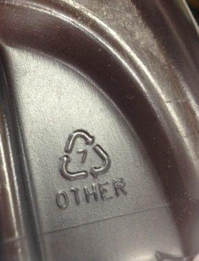 <p>2 ise HDPE yüksek yoğunluklu polietileni işaret etmektedir. Deterjan ambalajları ve pet sütlerde bulunur bu da zarar içermez.<br />
 </p>
