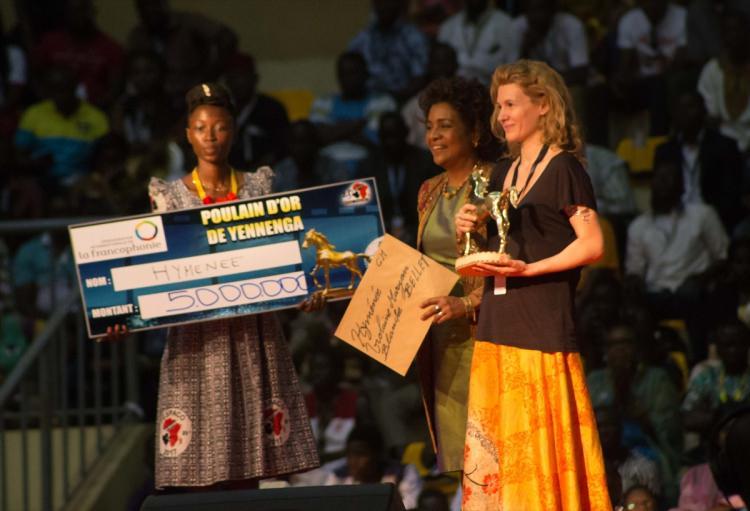 <p>Burkina Faso'nun başkenti Ouagadougou'da düzenlenen 25. Pan-Afrika FESPACO Film Festivali, ödül töreni gecesi ile sona erdi. Törende "Hymenee" filminin yönetmeni Faslı Violaine Bellet'e (sağda) "Altın At" ödülü verildi.</p>

<p> </p>
