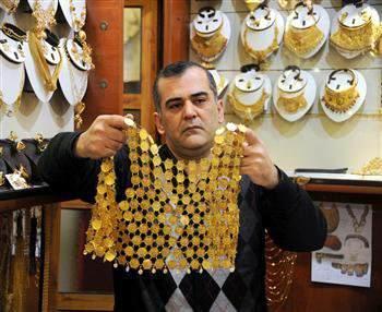 <p><strong>37 Irak</strong></p>

<p>Altın rezervi (ton): 90.0</p>

<p>Toplam rezervdeki altın oranı (yüzde): 5 </p>

