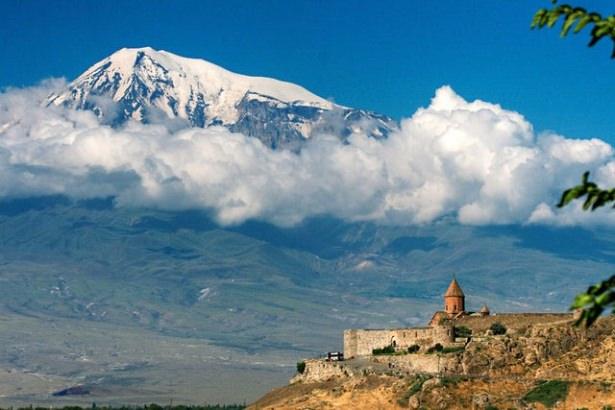 <p><strong>Ağrı</strong><br />
TOPLAM:75.6<br />
ERKEK: 73.7<br />
KADIN: 77.5</p>