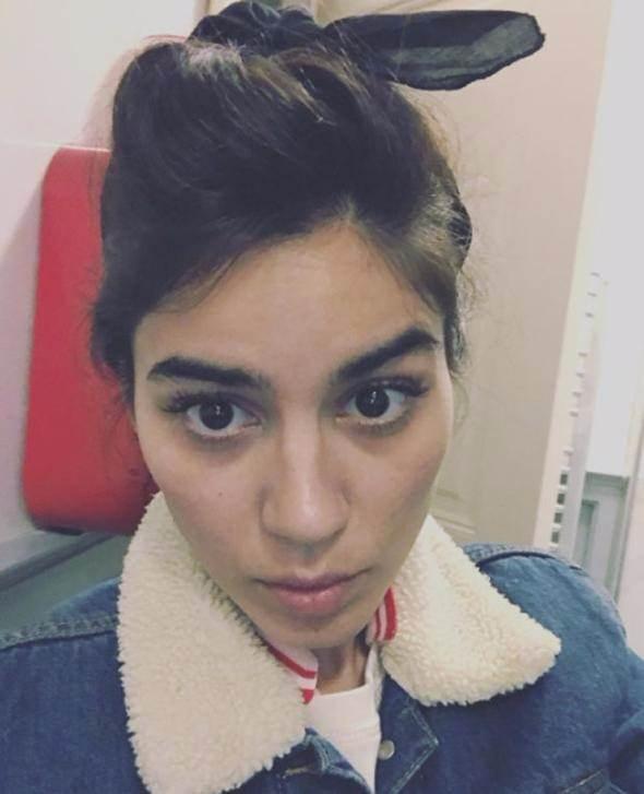 <p>Kısa sürede büyük ilgi gören fotoğrafa ' Bakışların hiç değişmemiş' yorumları yapıldı.</p>
<p> </p>