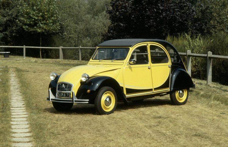 <p>Citroen 2CV</p>
