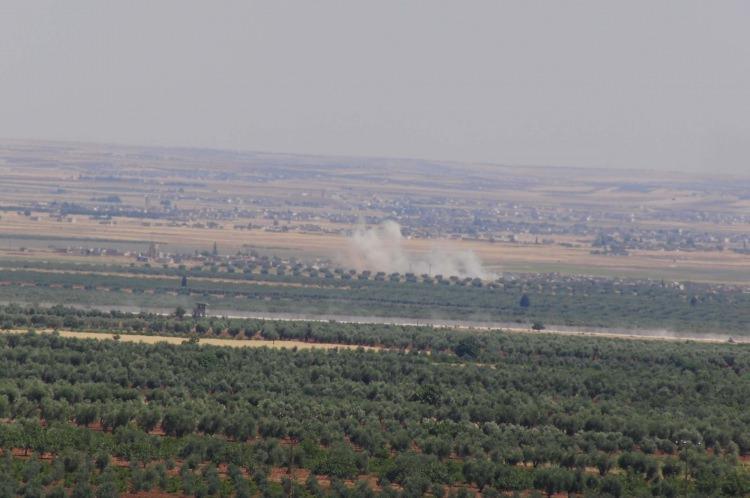 <p>Hava Kuvvetleri Komutanlığına ait savaş uçaklarıyla düzenlenen harekatta teröristlere ait sığınak ve barınakların bulunduğu 3 hedef, ateş altına alınarak imha edildi.</p>

<p> </p>
