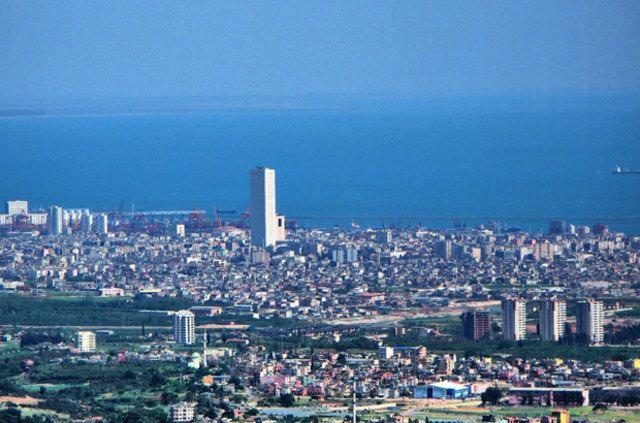 <p><strong>Mersin</strong></p>
<p>2015 nüfusu: 1.745.221 kişi.</p>
<p>2016 nüfusu: 1.773.852 kişi.</p>
<p>Değişim(%): 1,64</p>