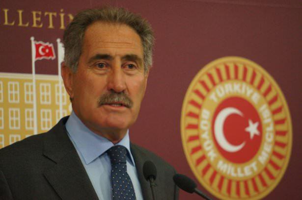 <p>Ertuğrul Günay</p>
