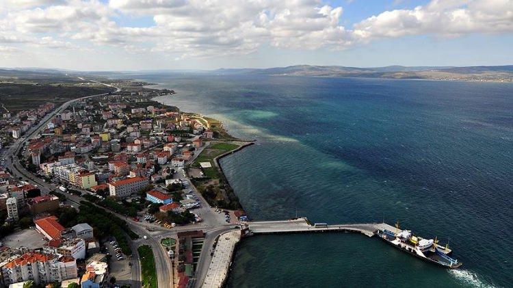 <p><span style="color:#D3D3D3">352 kilometre uzunluğunda olması planlanan Kınalı-Tekirdağ-Çanakkale-Gelibolu-Balıkesir-Savaştepe Otoyolu'nun ilk etapta Malkara-Gelibolu-1915 Çanakkale Köprüsü ve Çanakkale bağlantısını sağlayan 100 kilometrelik Malkara-Çanakkale kesimi için 26 Ocak Perşembe günü ihalede tekliflerin alınması kararlaştırıldı. </span></p>
