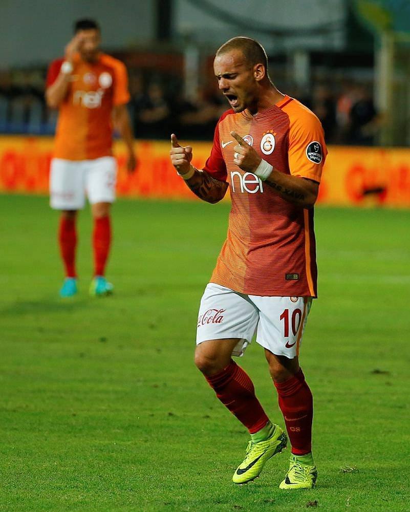 <p>Wesley Sneijder: 4.500.000 €</p>
<p> </p>