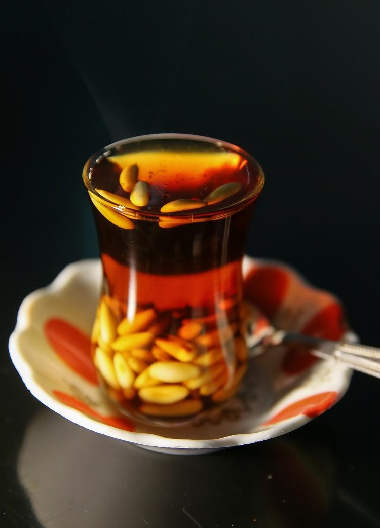 <p>Çaya yumuşak bir lezzet katıyor. </p>
