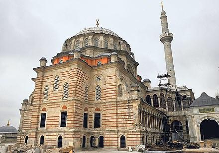 <p>Lâ-leli Camii (Üçüncü Mustafa)</p>