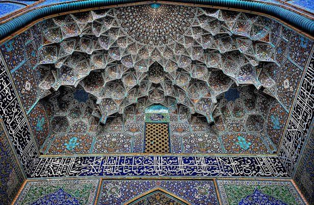 <p>Şeyh Lütfullah Camii, İsfahan - İran</p>

<p> </p>
