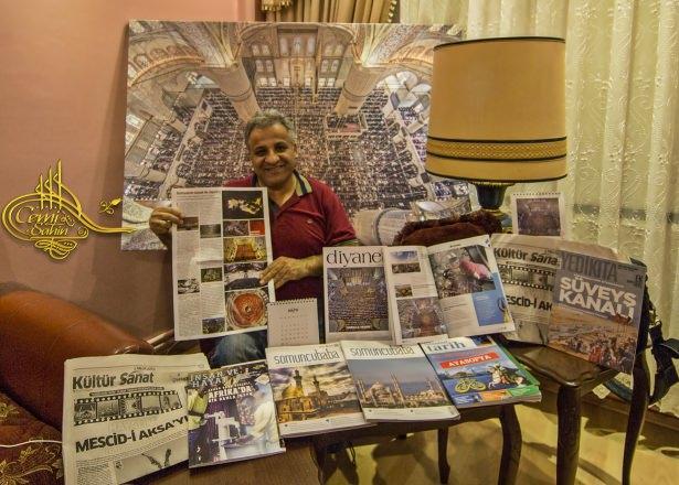 <p>Cemil Şahin'in fotoğrafları birçok gazetenin yanında Diyanet'in dergisinde de kapak oldu.</p>
