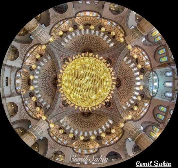 <p>Kocatepe Camii - Ankara</p>
