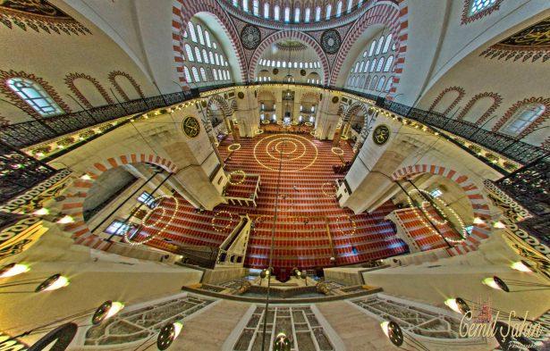 <p>Süleymaniye Camii</p>
