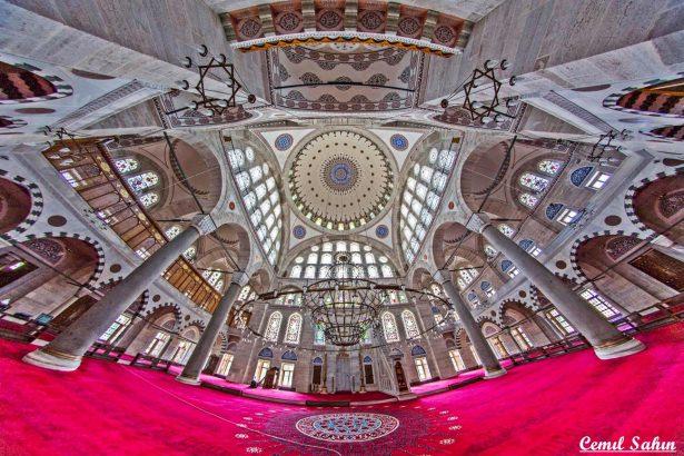 <p>Mihrimah Sultan Camii</p>
